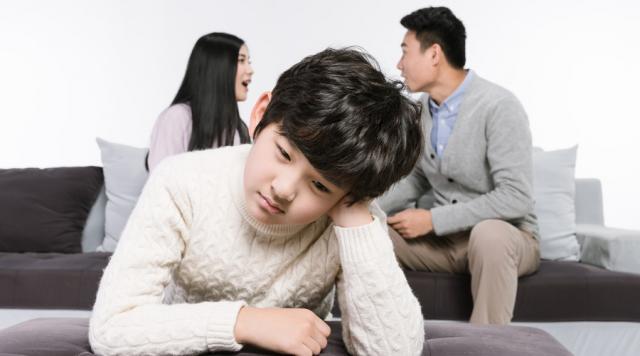 那些被原生家庭伤害的孩子们并不是都挺好