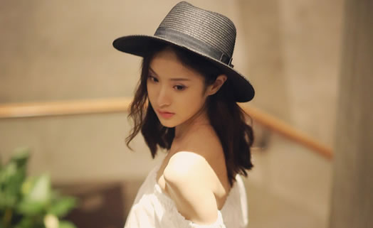 赖雨濛个人资料简介:赖雨濛背景起底和美照欣赏-lmlphp